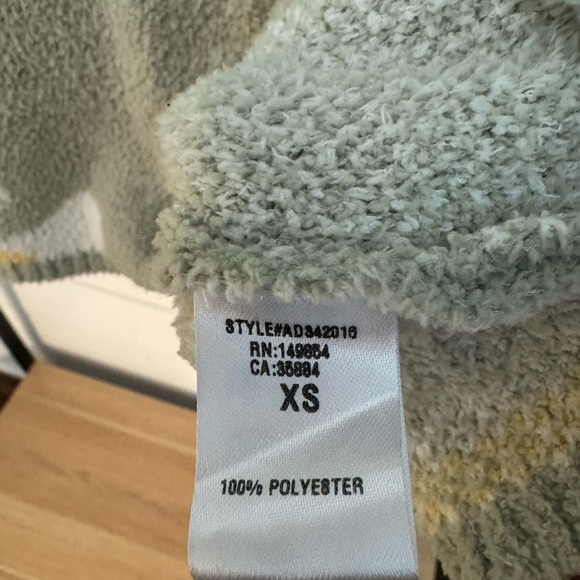 Sadie & Sage Floral Knit Sweater - Picture 4 of 4